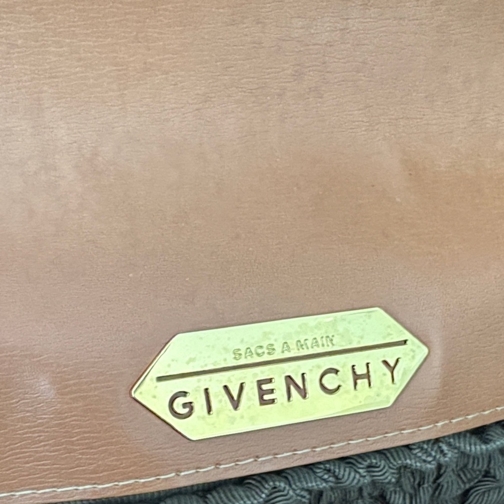 Givenchy Vintage Tan Leather Handbag with gold hardware - Picture 11 of 16